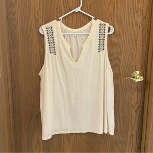 ⛄️ XXL cotton beige top w/ black trim by Old Navy